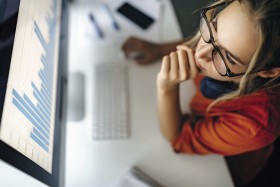 Beim Studieren entlastet, gefördert von der Deutschen AIDS-Stiftung